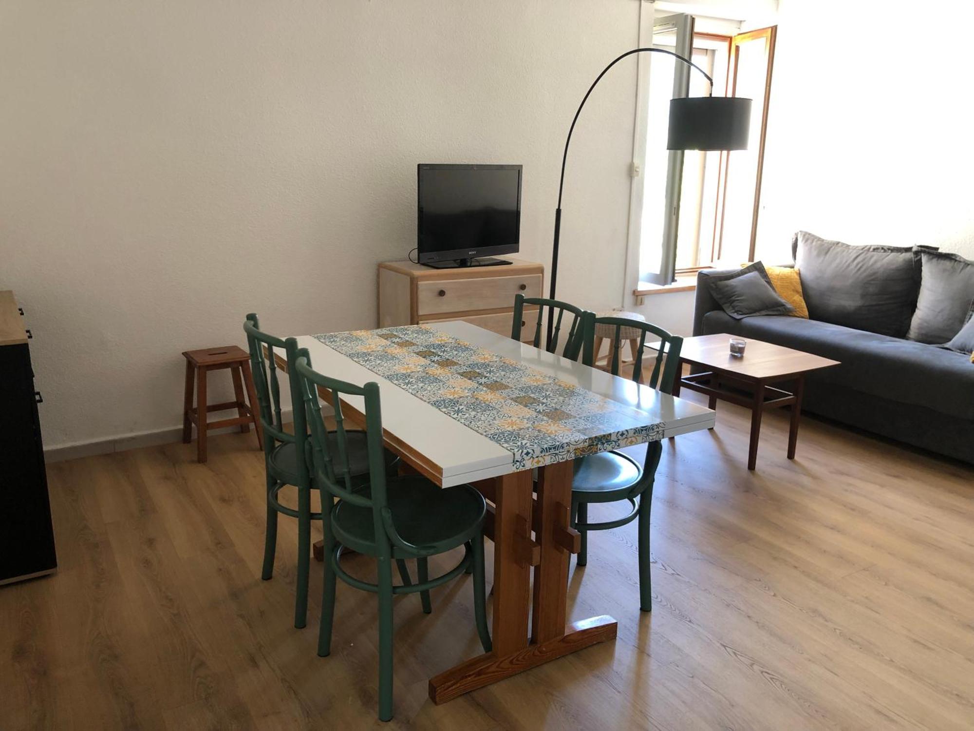 Апартаменты T2 Avec Terrasse Calme Et Ensoleillee Сен-Клод Экстерьер фото